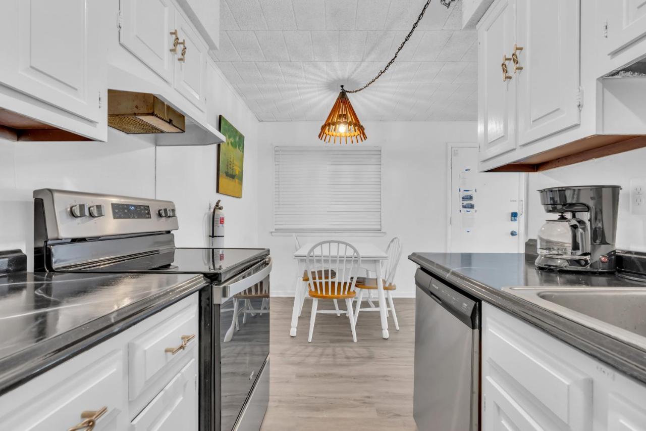 Beach Block Getaway in Seaside! - B&B Seaside Heights