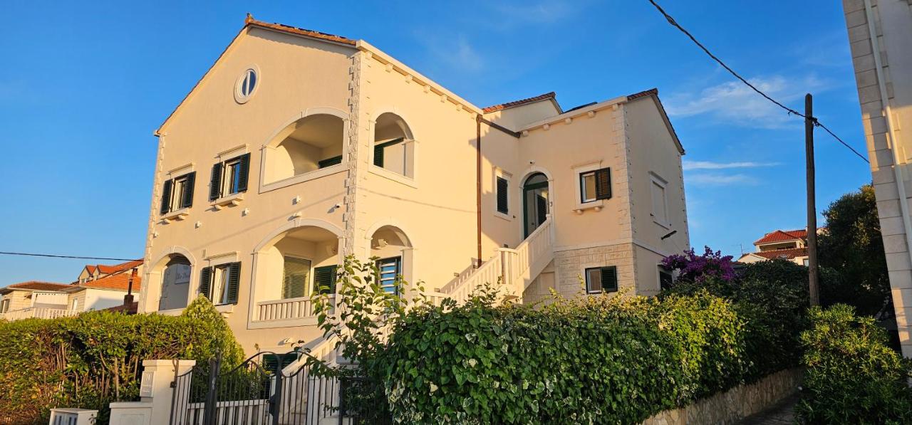 Apartments Sea Pearls - Chambres d’hôtes Supetar