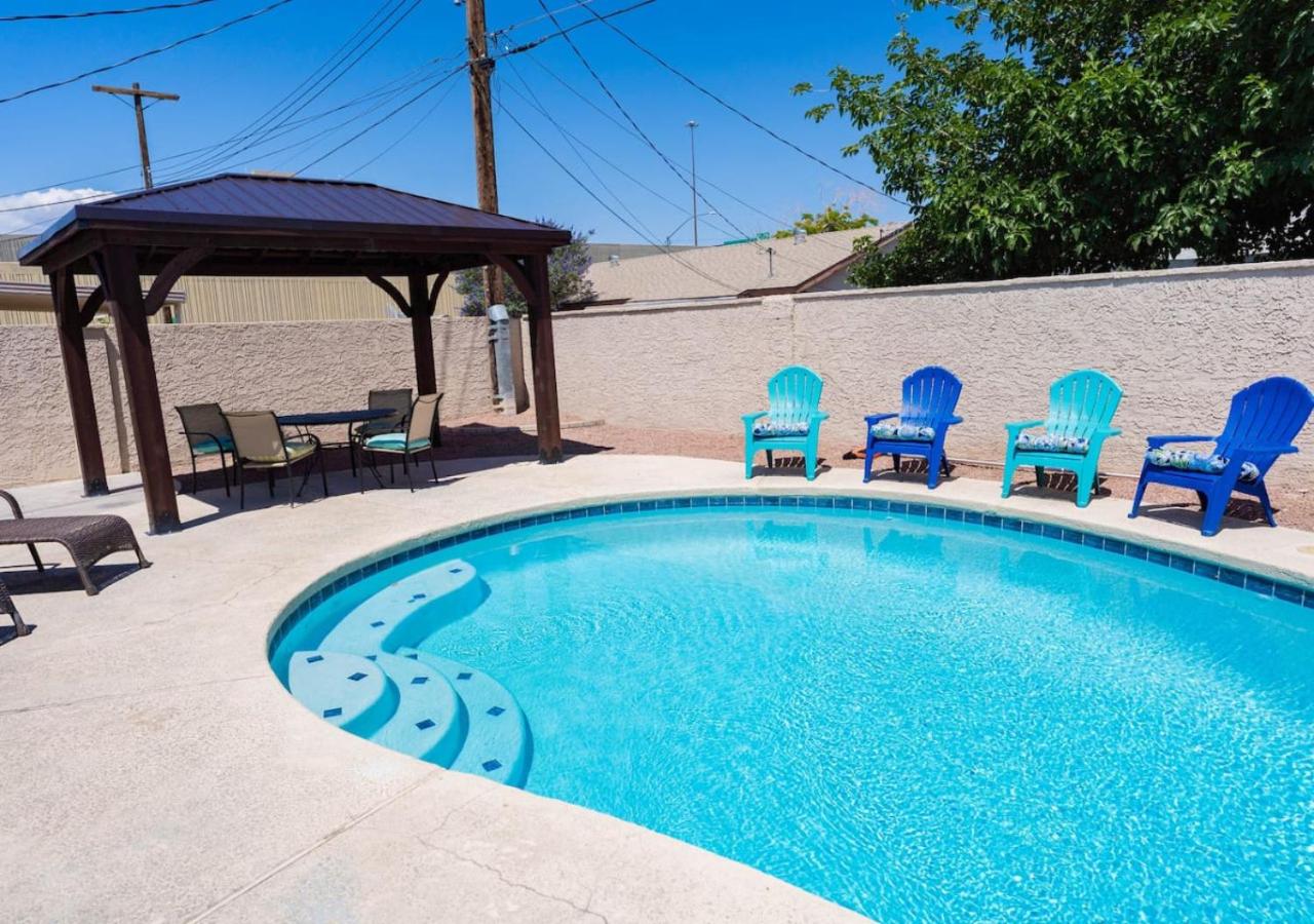 LV Amazing Single Story - Private Pool Games BBQ - B&B Las Vegas