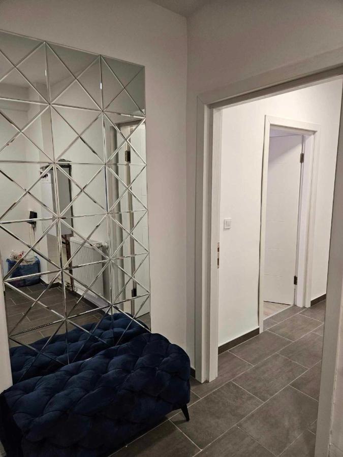 Spacious and lovely 130m2 central flat - Ferienwohnung Skopje