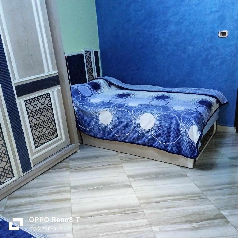 شقة فندقيه فاخرة بمنطقة المعادى صف اول جميع الغرف تطل على النيل A luxury hotel apartment in Maadi, first row. All rooms overlook the Nile - Chambres d'hôtes Le Caire