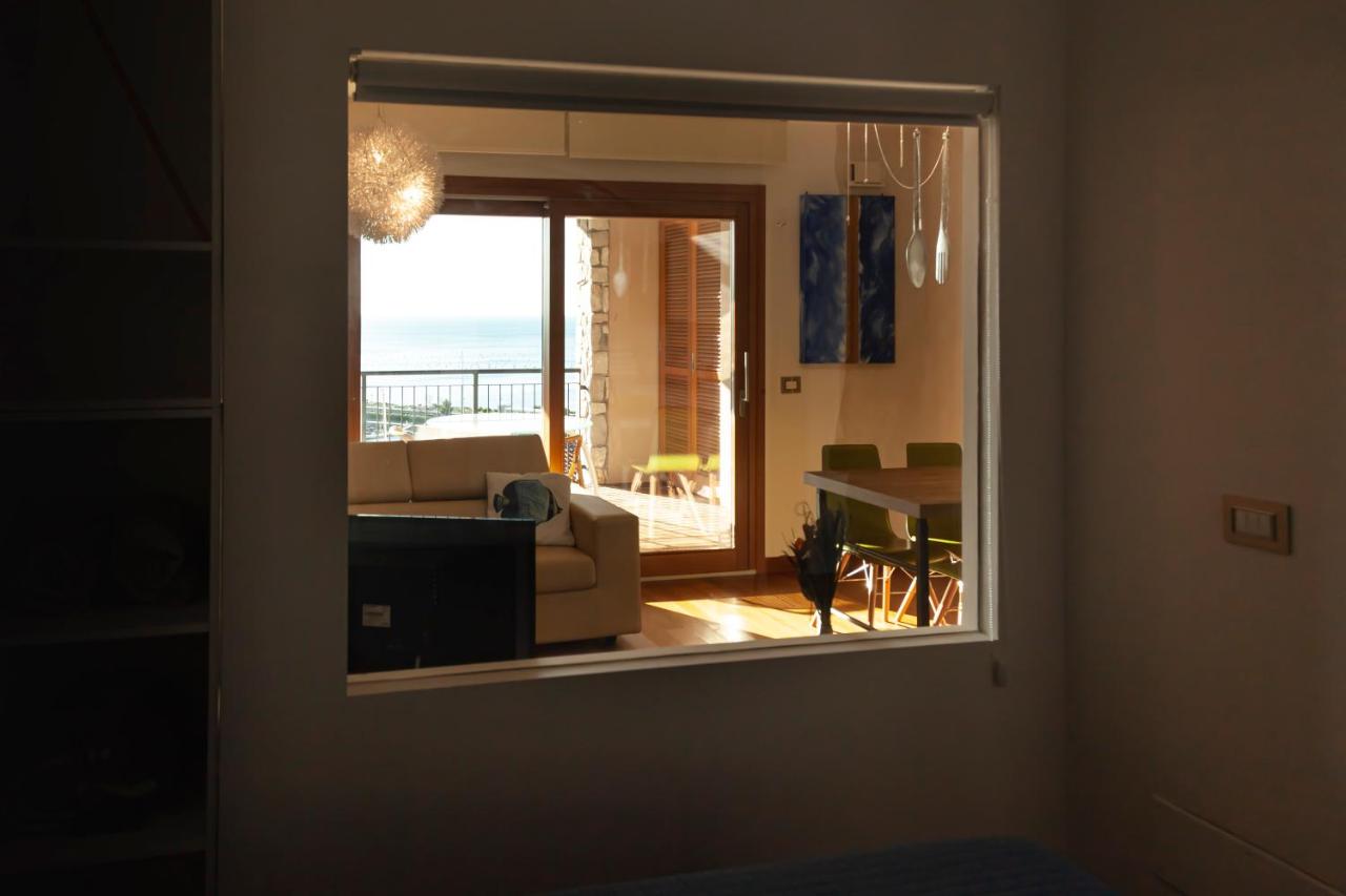 Appartamento con 1 Camera da Letto, Balcone e Vista Mare