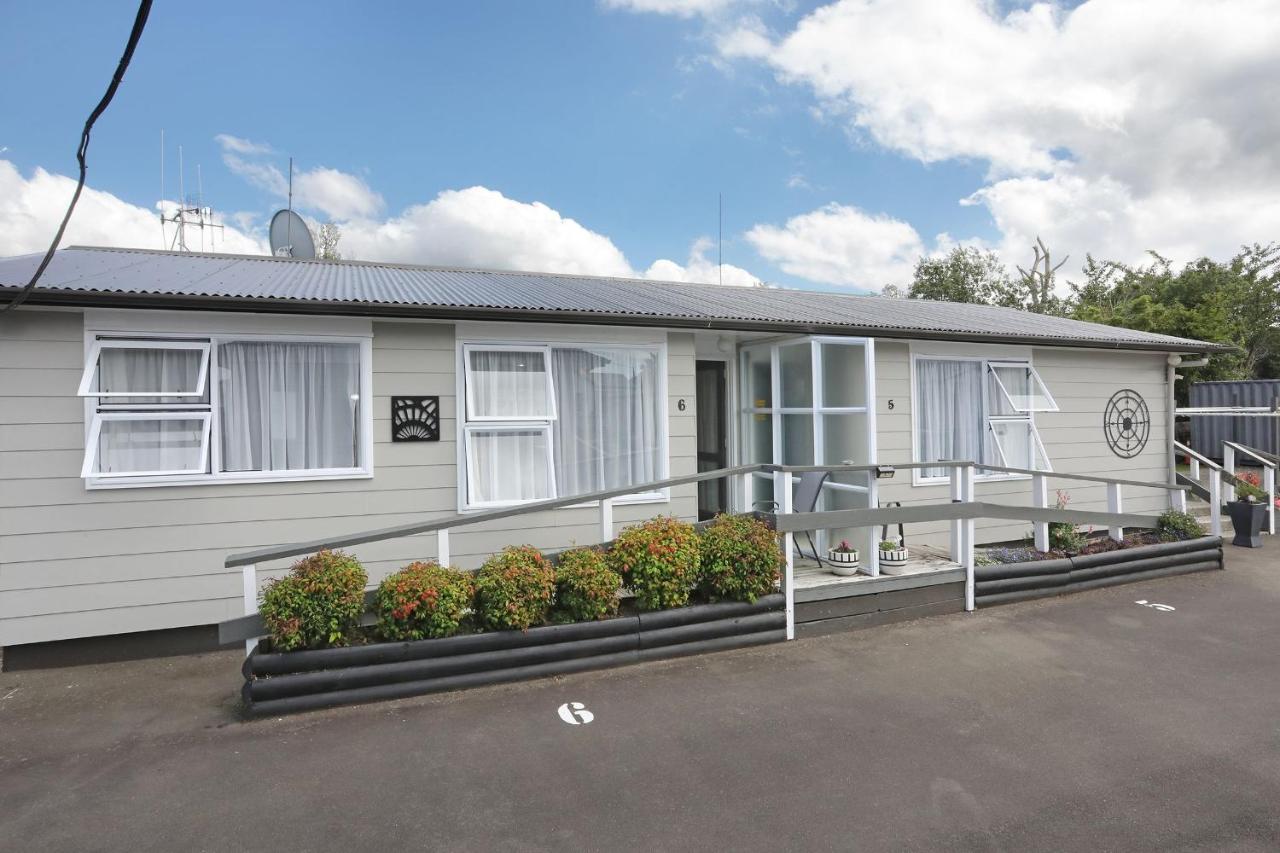 Ormond Street Motel Woodville - Bed and Breakfast