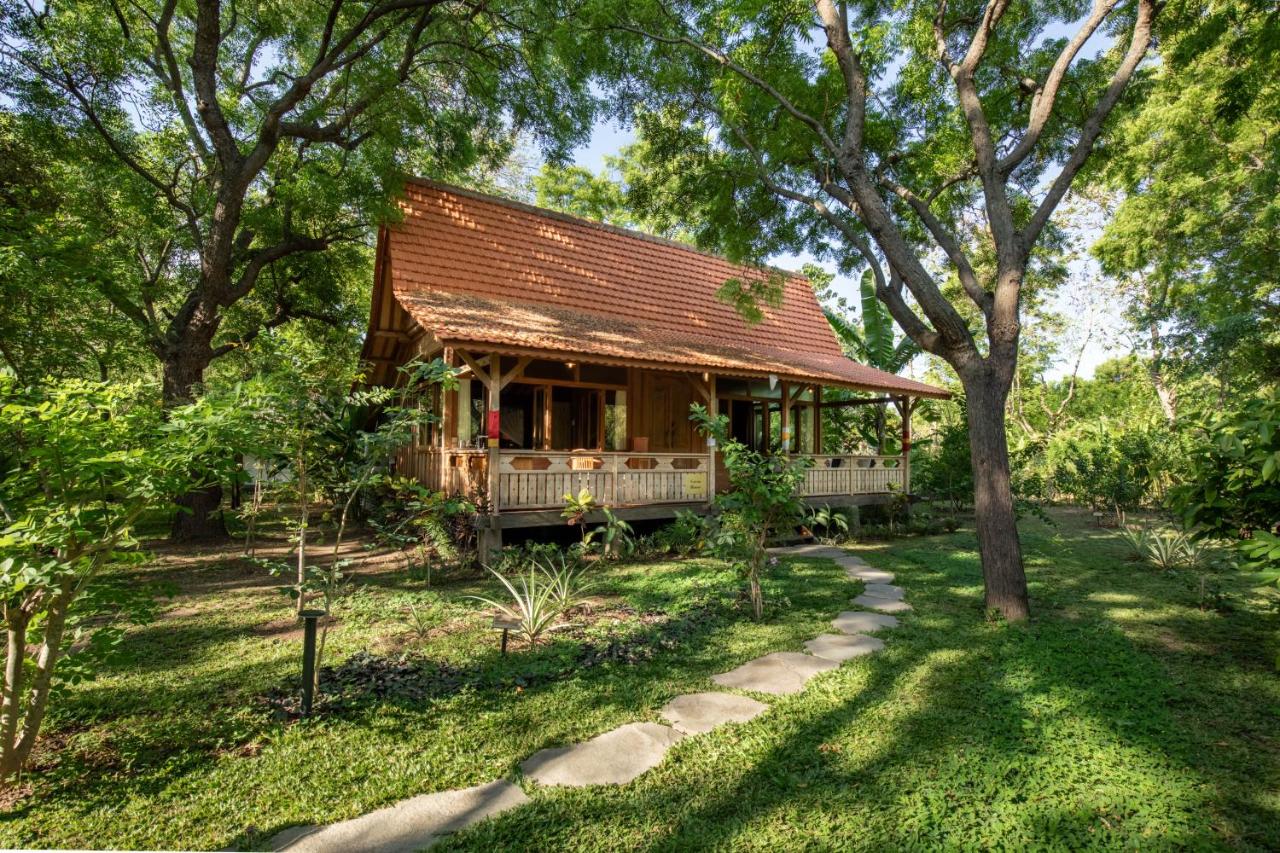 Two-Bedroom Traditional Gladak House with Onyx Bathtub