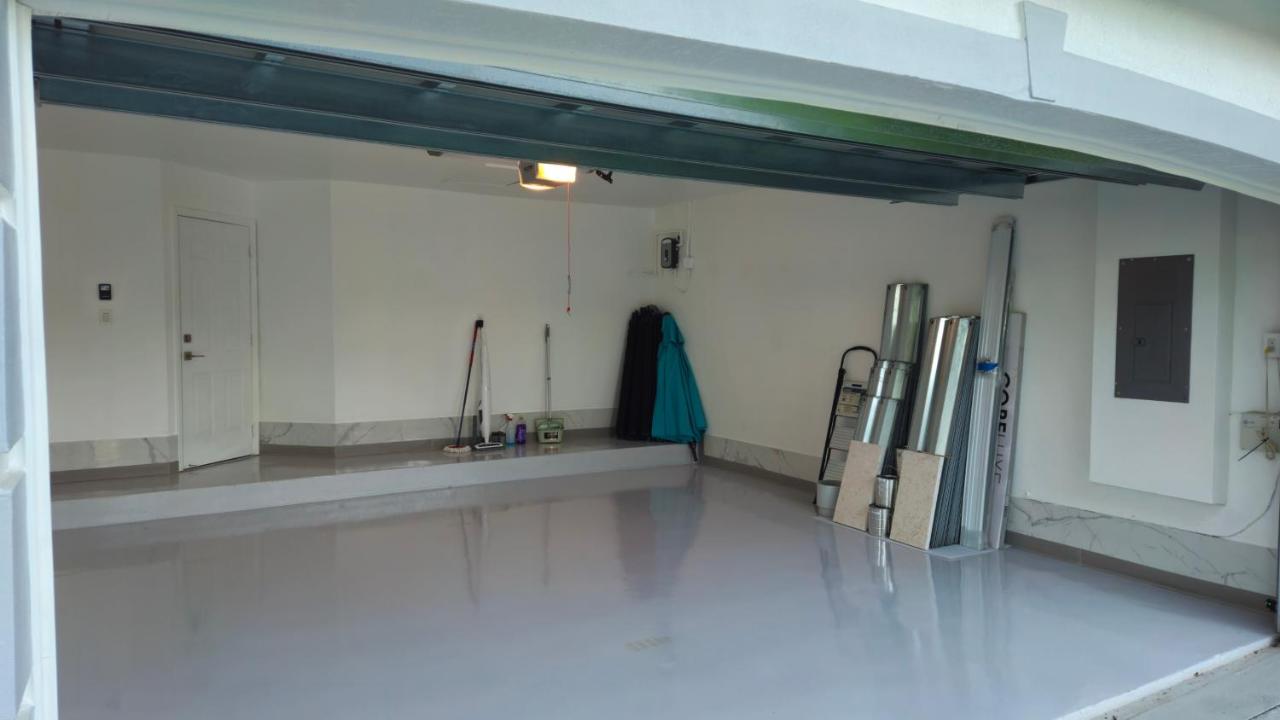 Sunny Oasis with private pool - Chambres d’hôtes Homestead