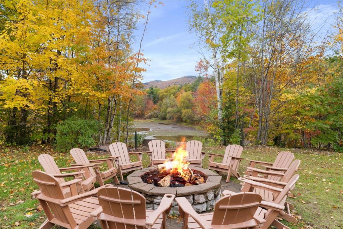 White Mountain Retreat with Theater, Fire Pit, Game Room and River Access - B&B Woodstock