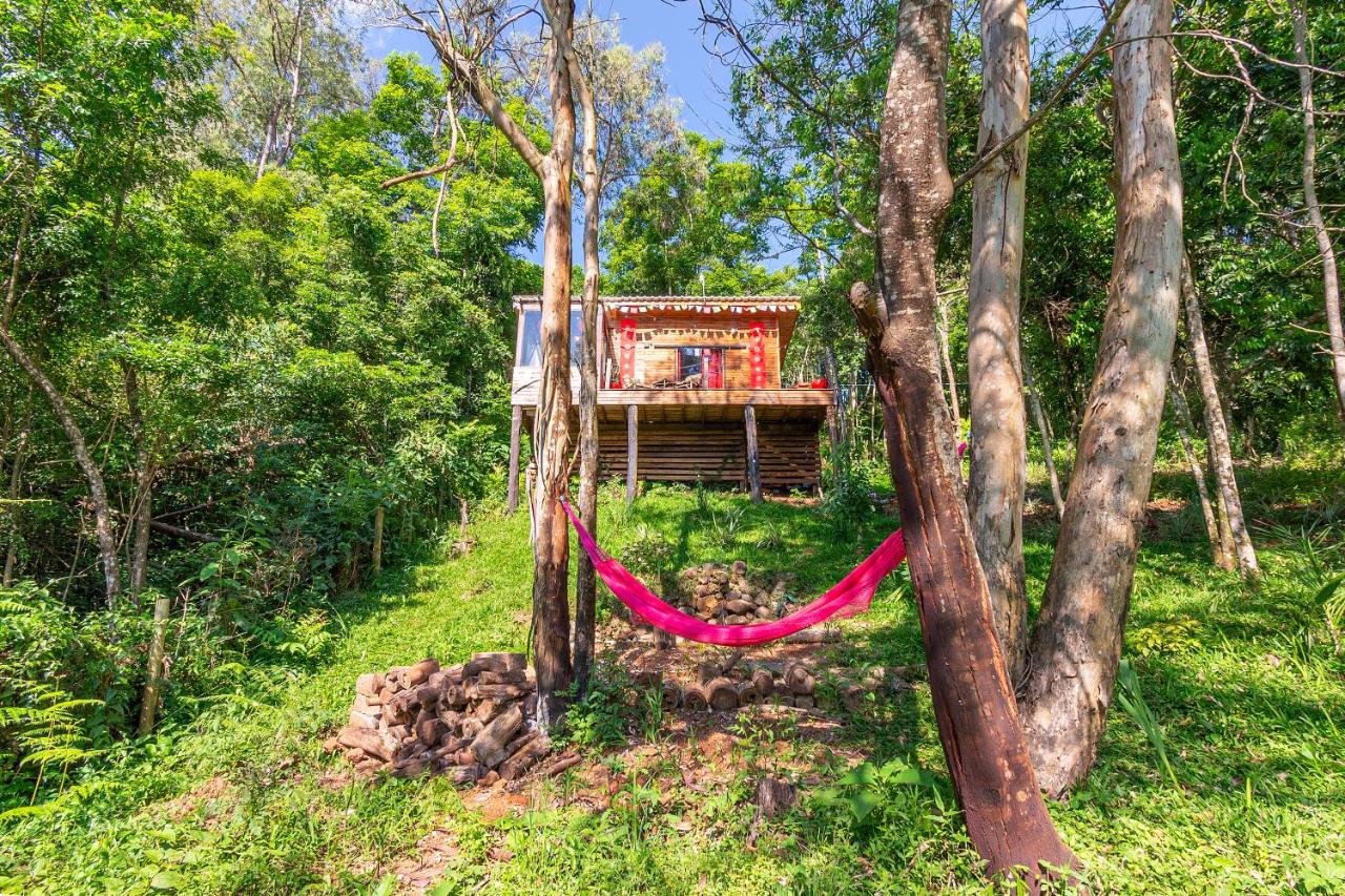 Chalé com Hidromassagem Próximo ao Templo Budista - B&B