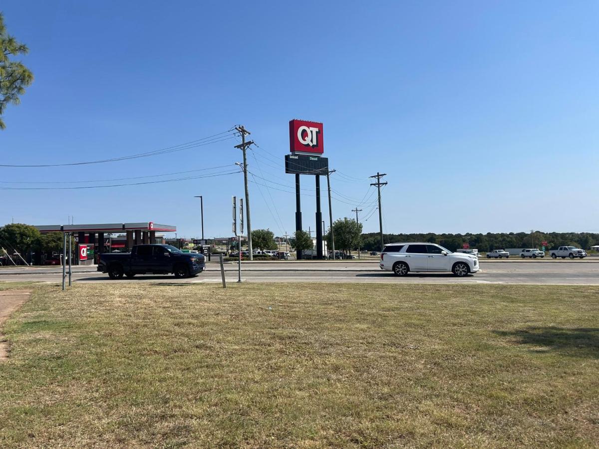 Quest Inn Weatherford - B&B
