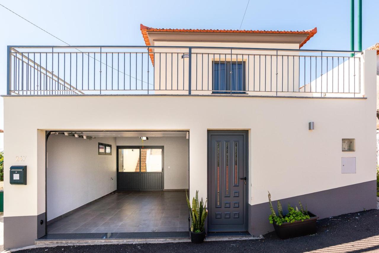 Goncalves House - AC and private parking - B&B