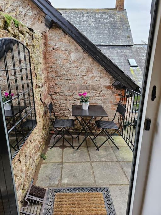 Luxury One Bed Retreat, Dogs too - Bed and Breakfast Bridgwater