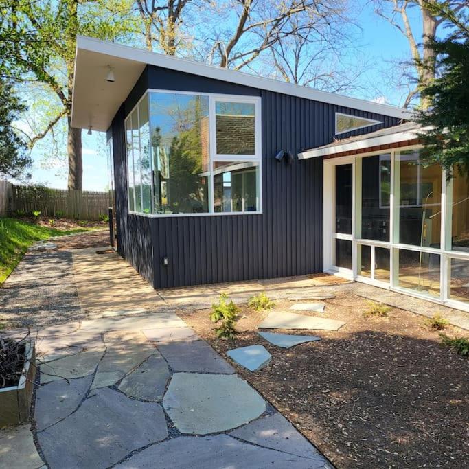 Get Ready for Spring Mid-Century Modern Relaxing, Retreat - B&B