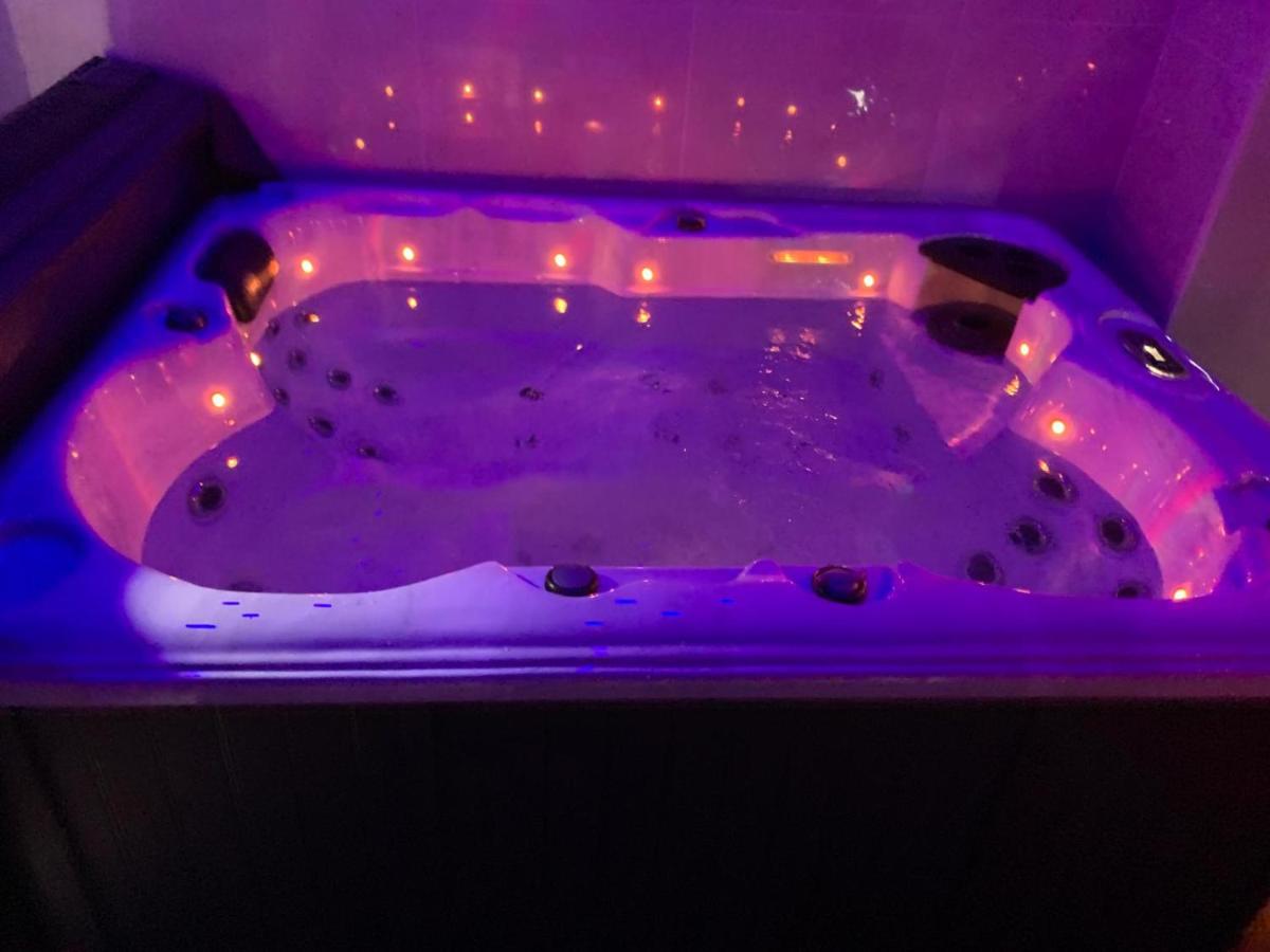 Chambre SPA Toutankhamon - Ferienwohnung