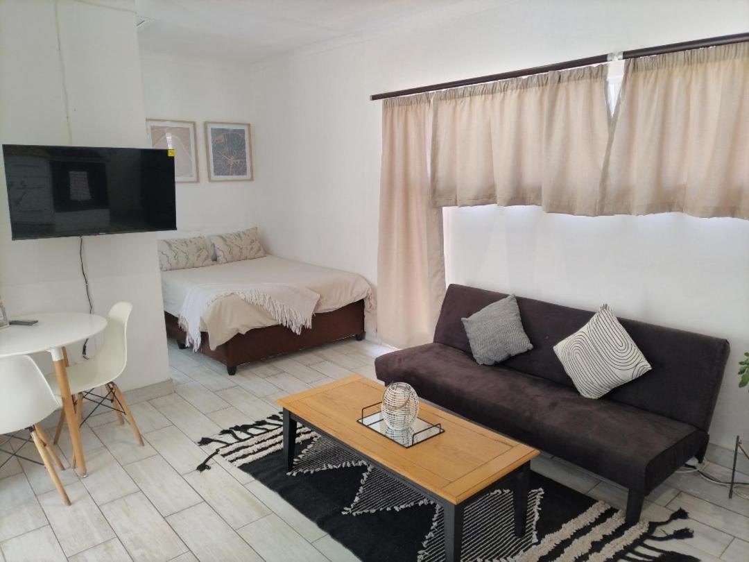 Home Away From Home 2 - Ferienwohnung Windhoek