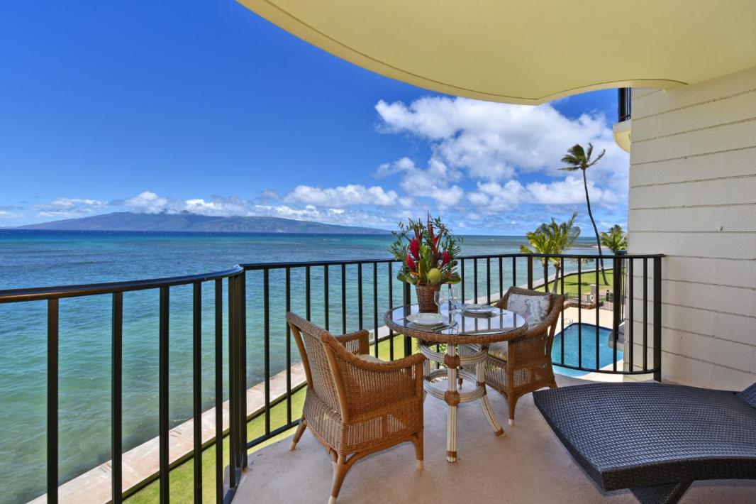 One-Bedroom Apartment with Ocean View