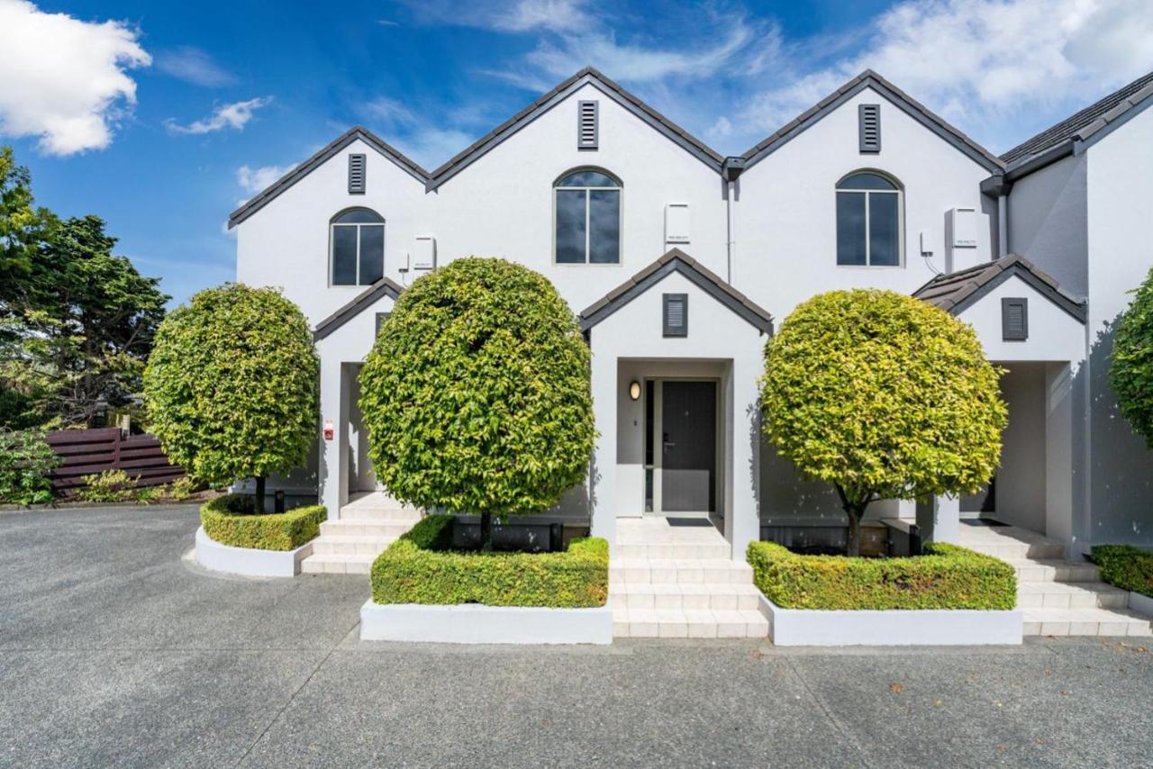 Heart of Taupo - Apartment - By Town & Lake - Chambres d'hôtes Taupo