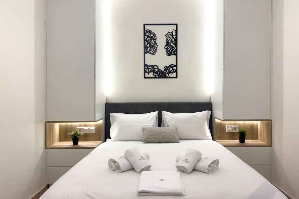 White Luxe Suite in Kolonaki - Bed and Breakfast Athene