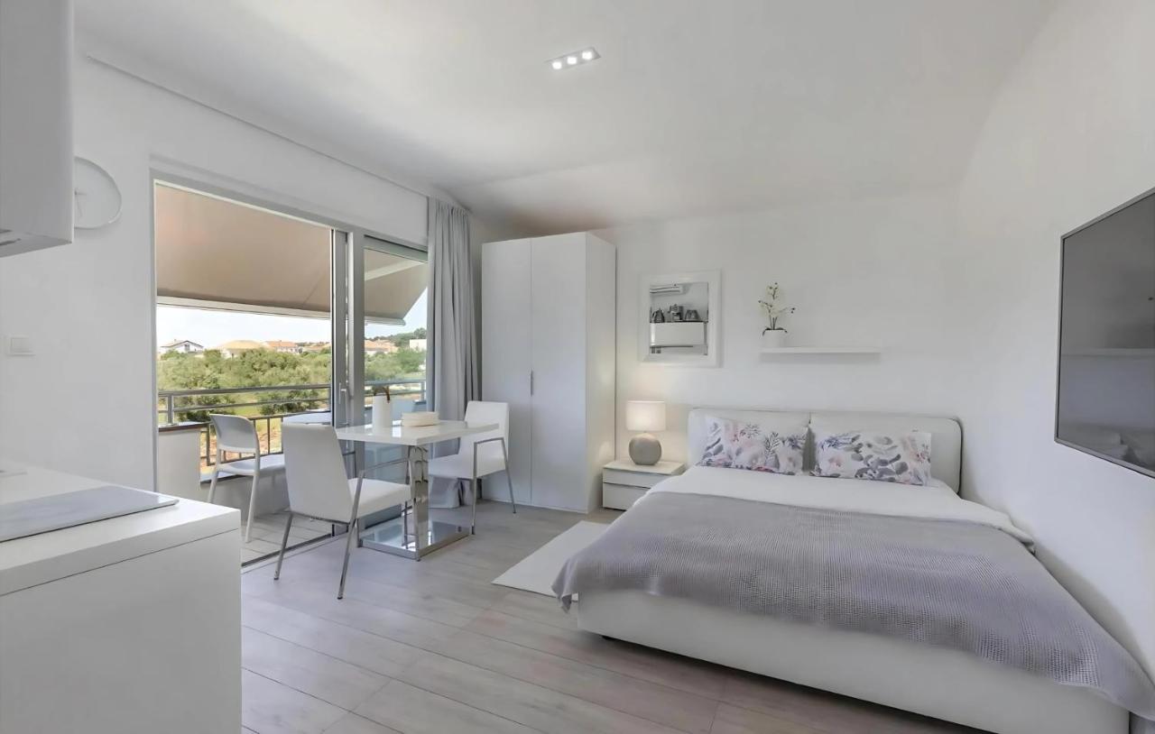 Suite with Garden View