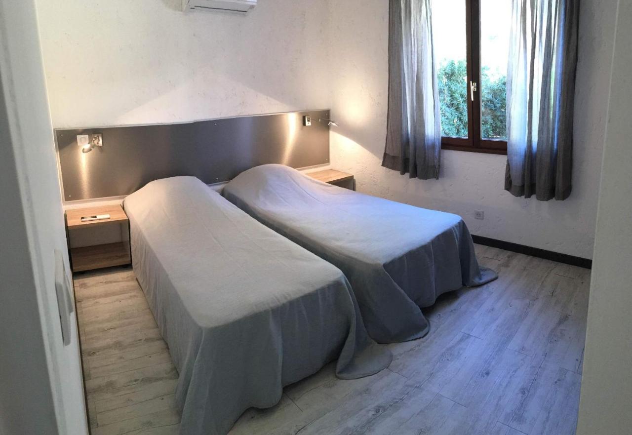 One-Bedroom Apartment with Terrace