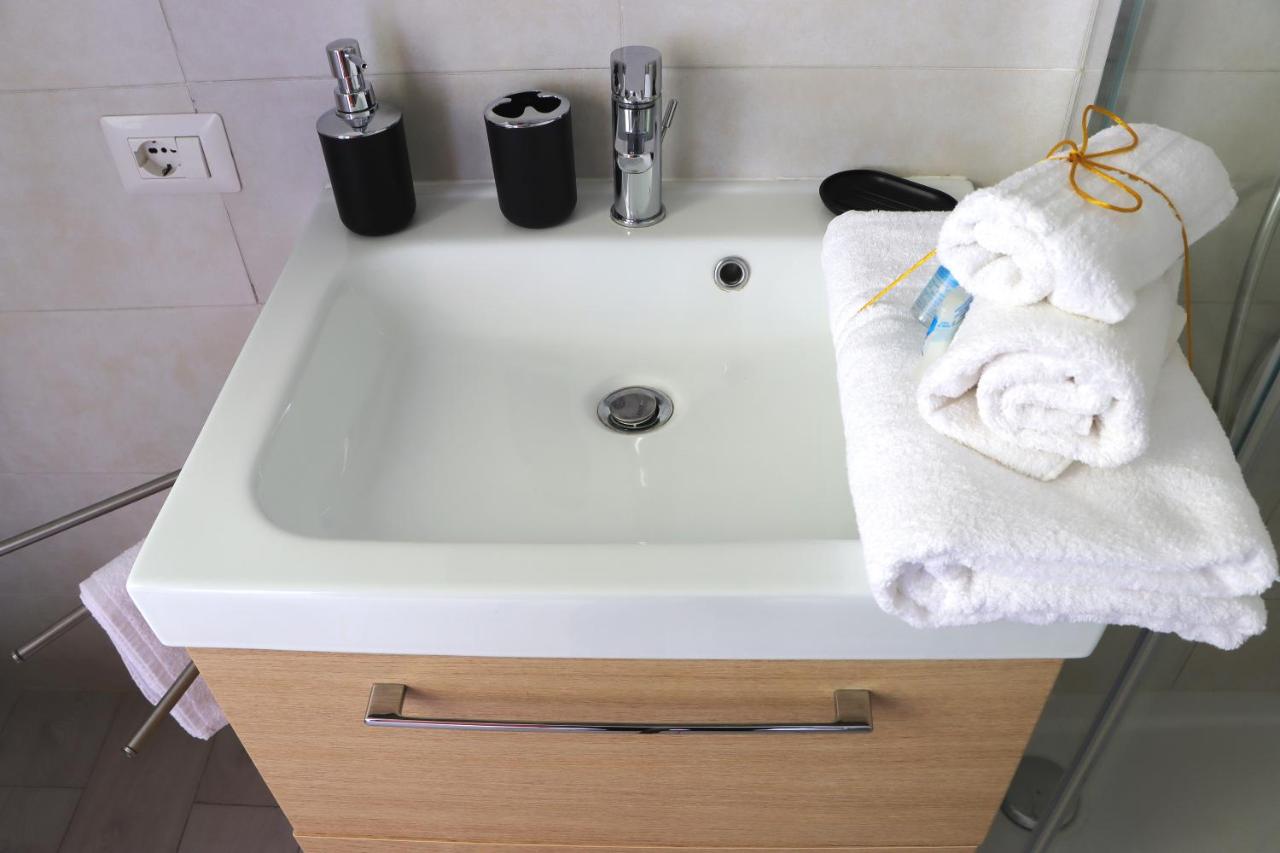 Miko Apartment by Quokka 360 - flat in Legnano - B&B Legnano