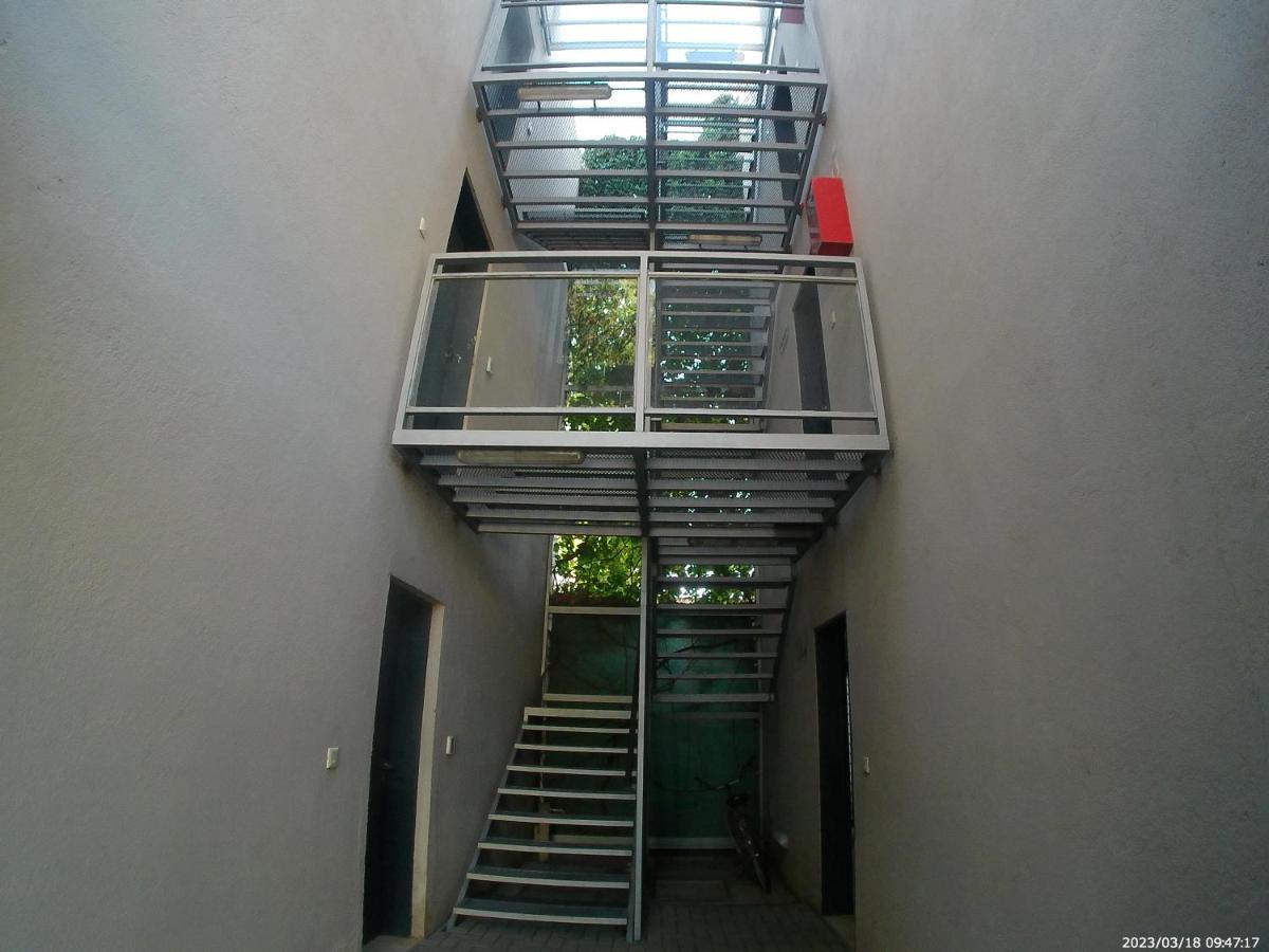 Hermoso dpto en planta baja - B&B