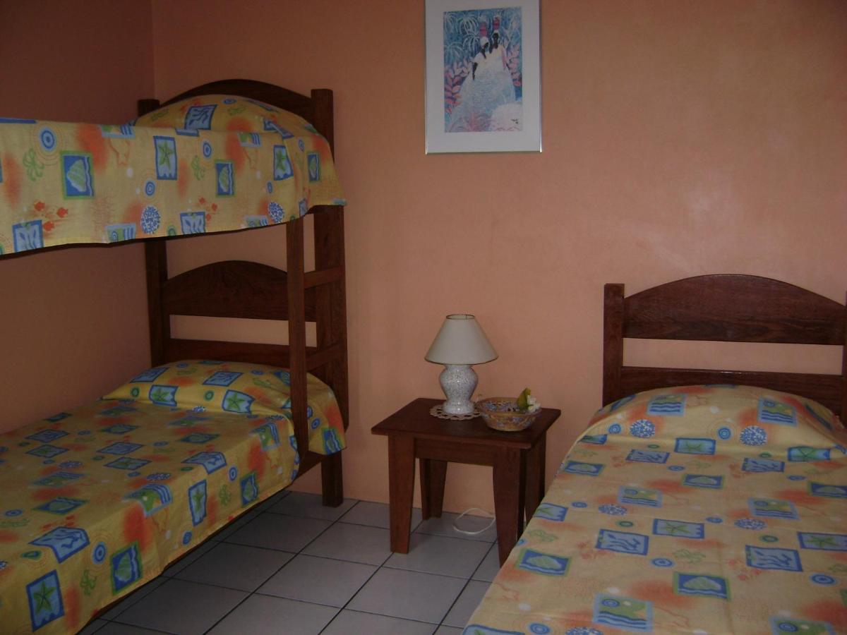 Camera Tripla Deluxe 