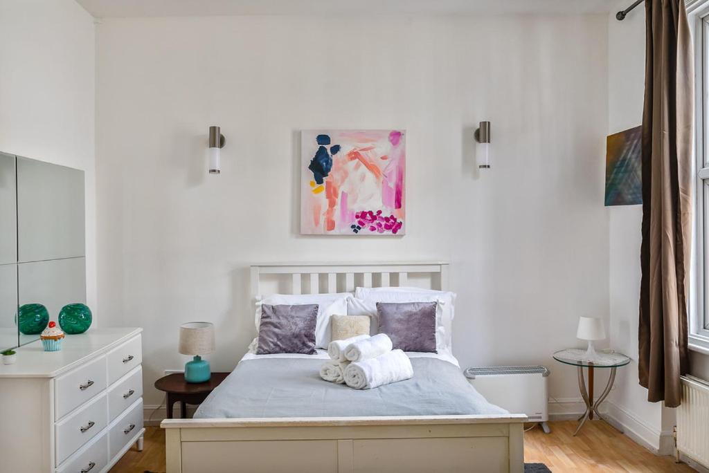 Studio with Sofa Bed