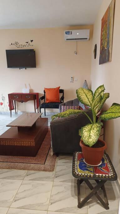 Lumineux et cosy, entrée Bastos - B&B Yaoundé