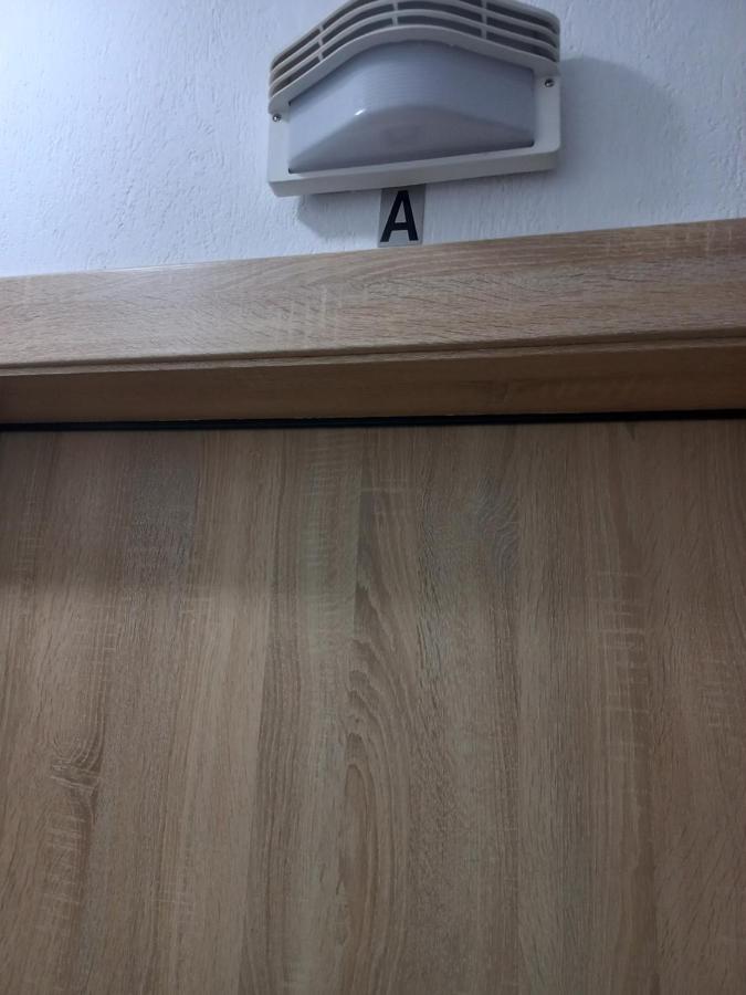 Central1ModernApartmentFreeParking - Ferienwohnung