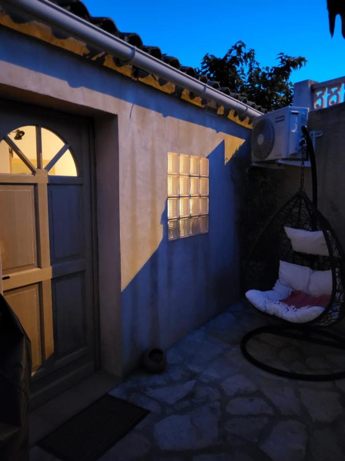 Studio à deux pas du village - B&B