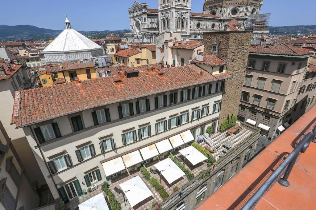 In the Heart of Florence, Dante, with Private Terrace - B&B
