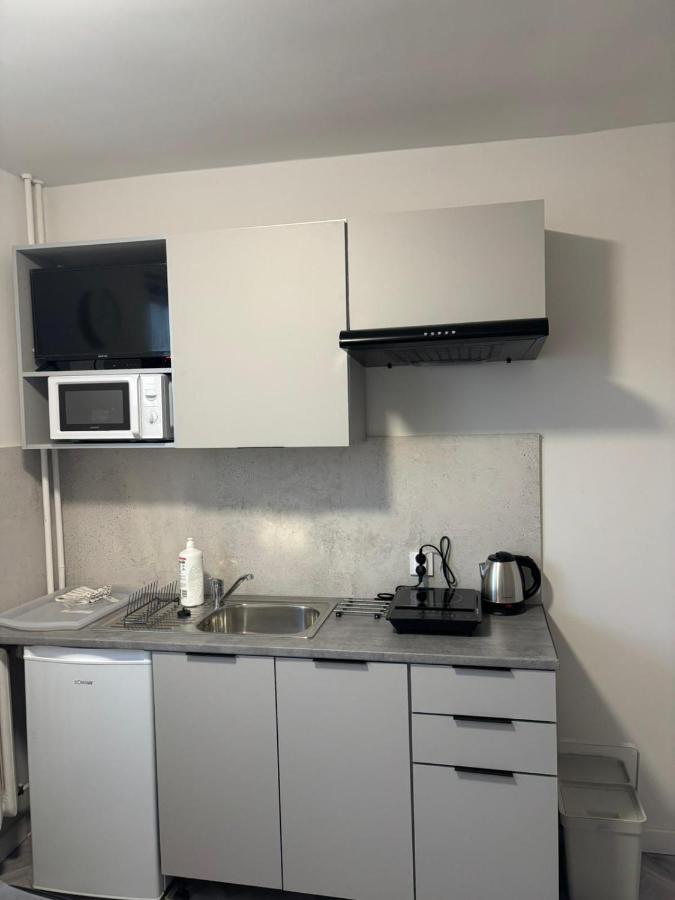 Standard Double Room with Shared Bathroom