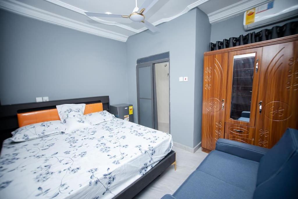 Luxury House in Trede Kumasi - B&B