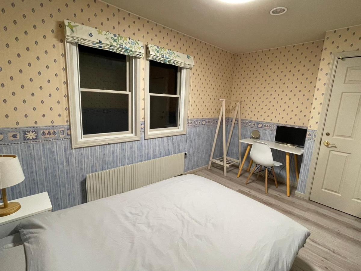 Single Room with Shared Bathroom