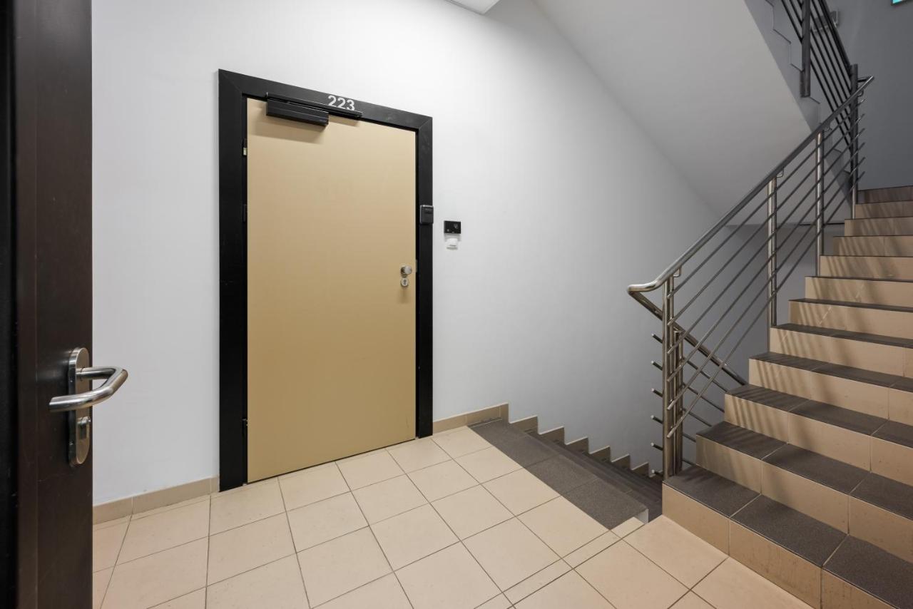 Varsovia Jerozolimskie Studio 223 by BookingHost - B&B Warsaw