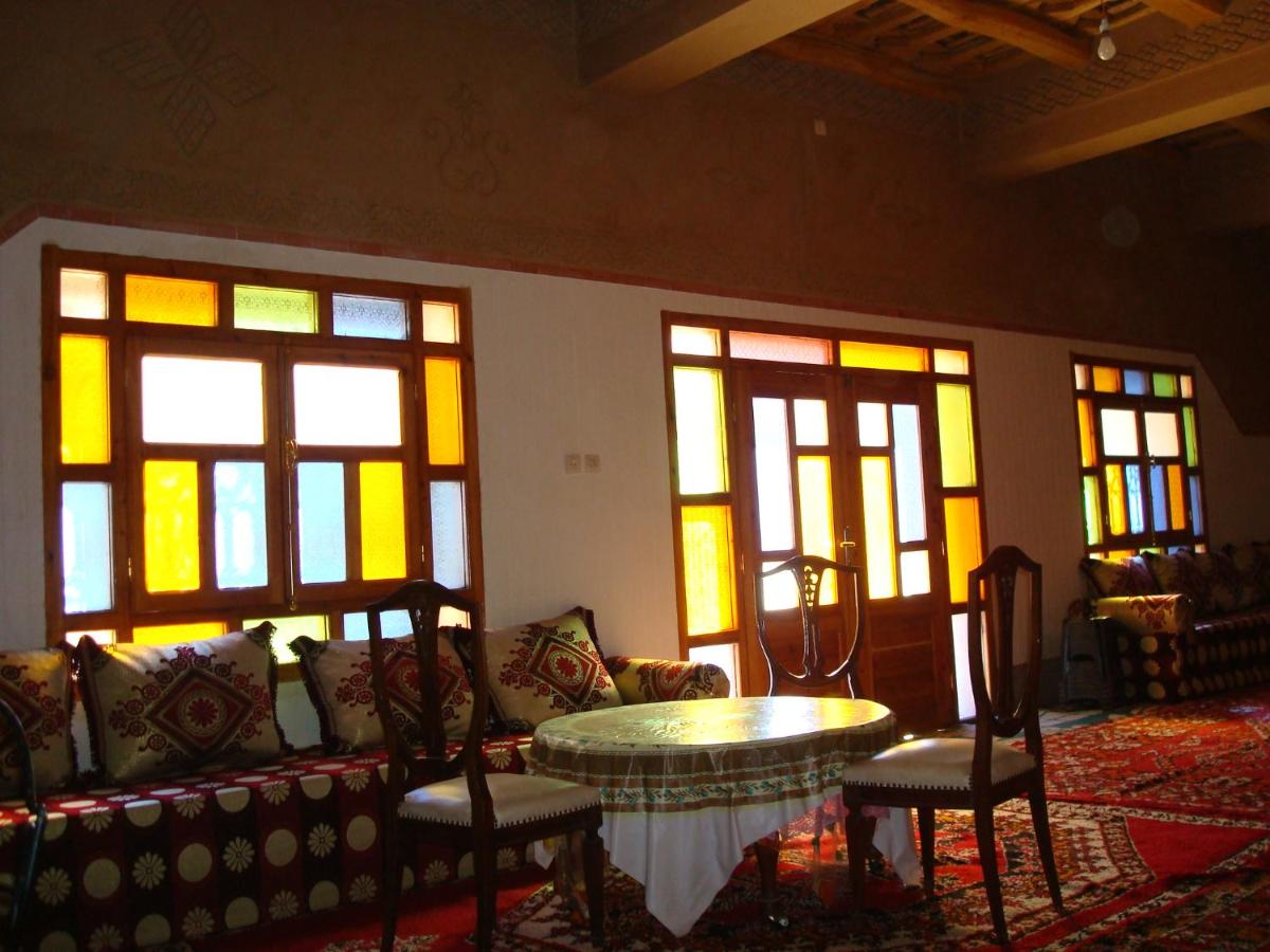 Camera Tripla Standard