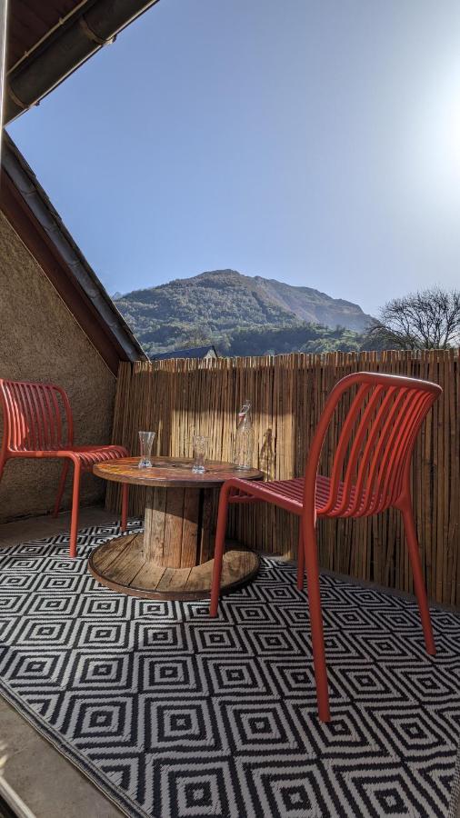 Centre Village - 50m2 Rénové Vue montagne avec Balcon plein Sud - B&B Luz-Saint-Sauveur