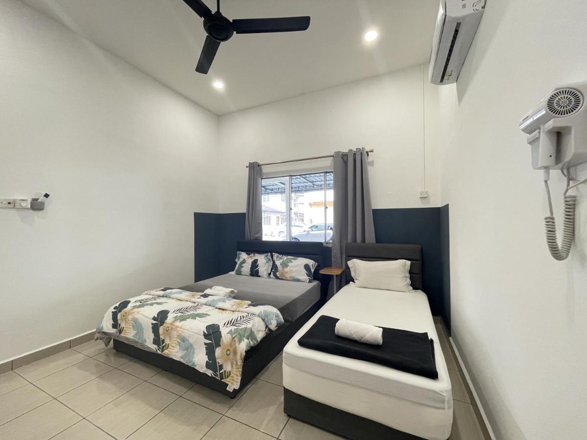 Triple Room with Bathroom