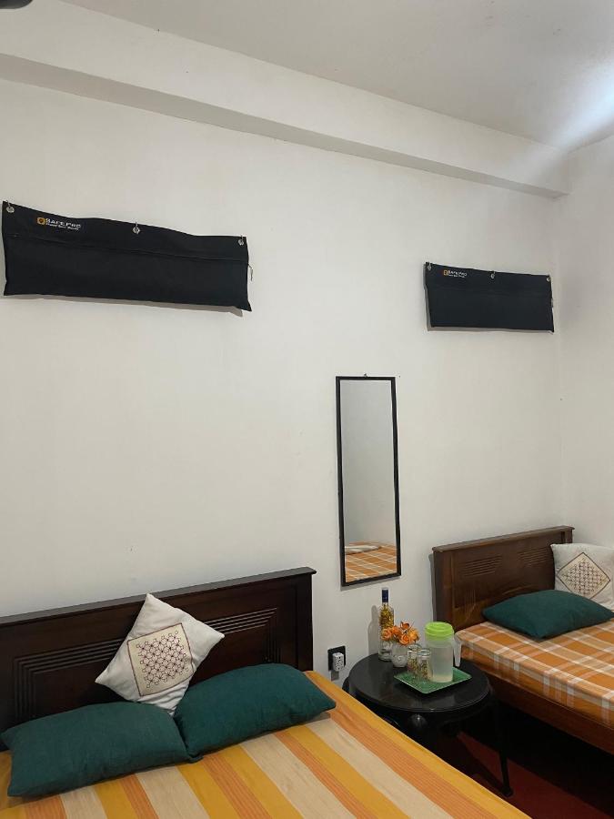 Chambre Triple avec Salle de Bains Privative Séparée