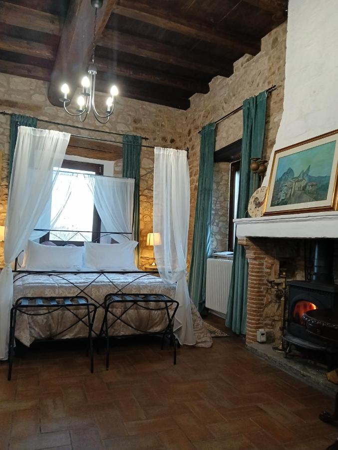 Quadruple Room with Private Bathroom