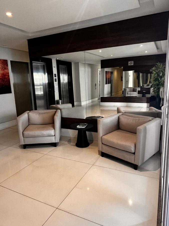 Silver One - Apto com Estacionamento e Localização Privilegiada - Metrô Luz - B&B São Paulo