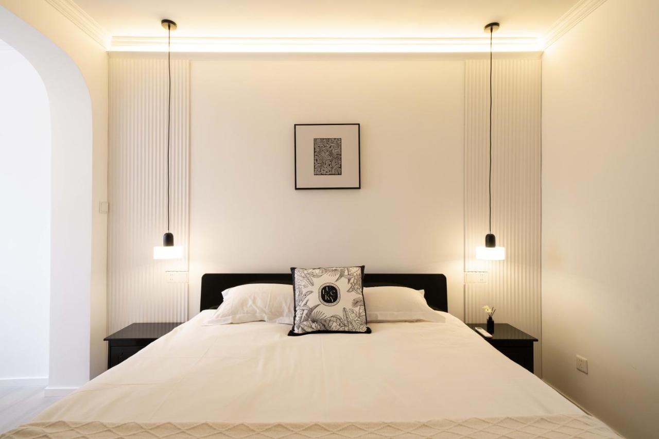 Three-Bedroom Deluxe Apartment