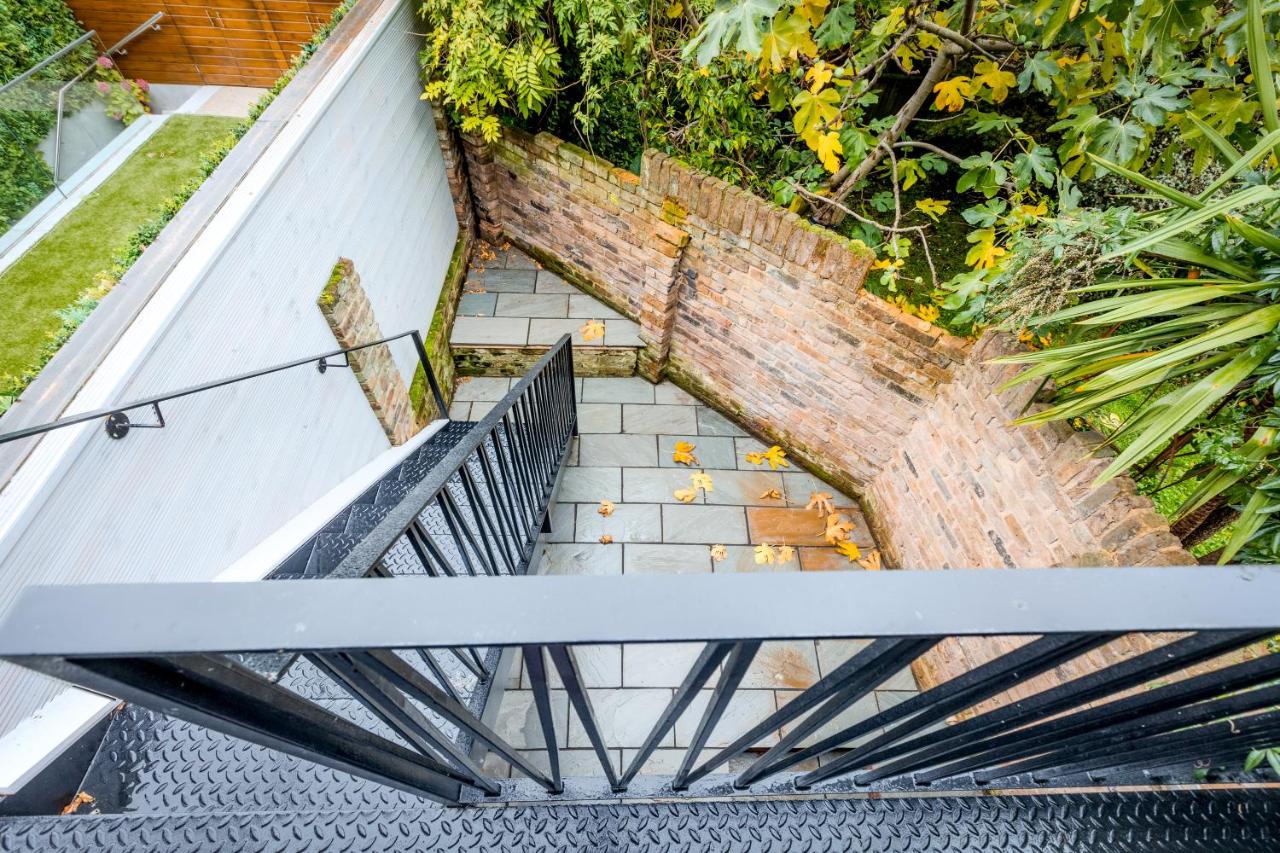 Contemporary 2BR duplex with a patio in Chelsea - Ferienwohnung London
