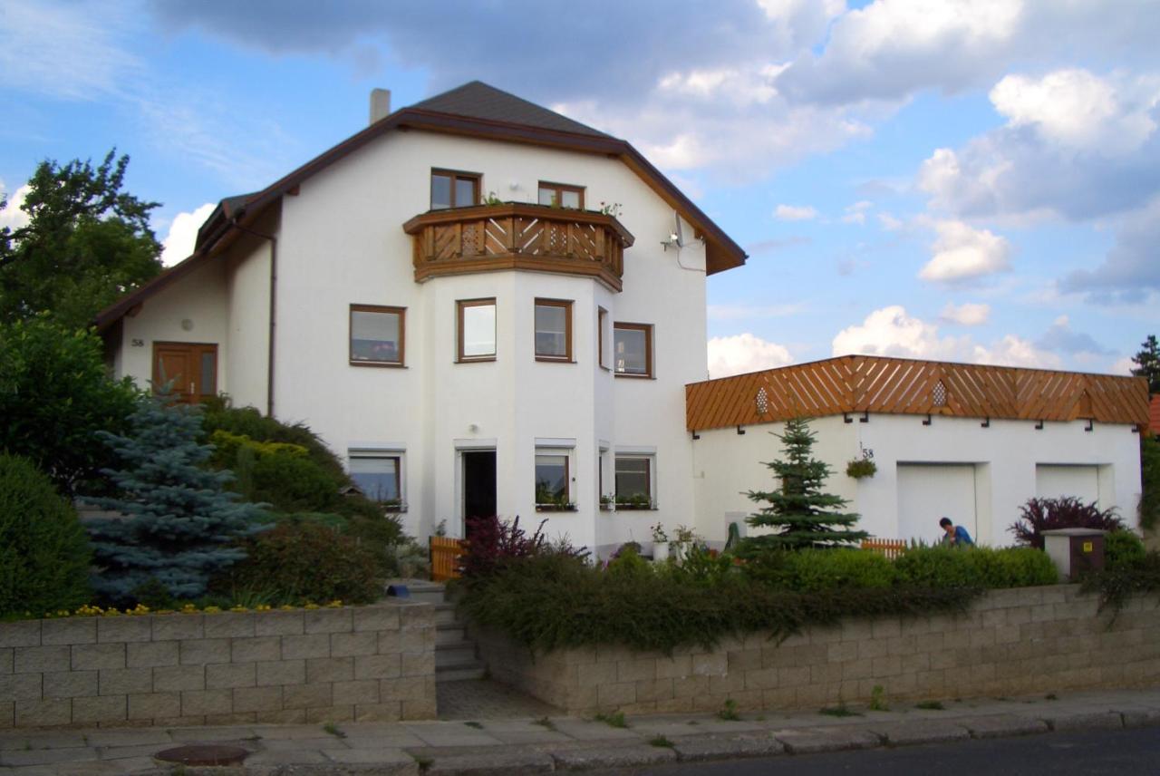 One-Bedroom Apartment with Balcony - Sedličky
