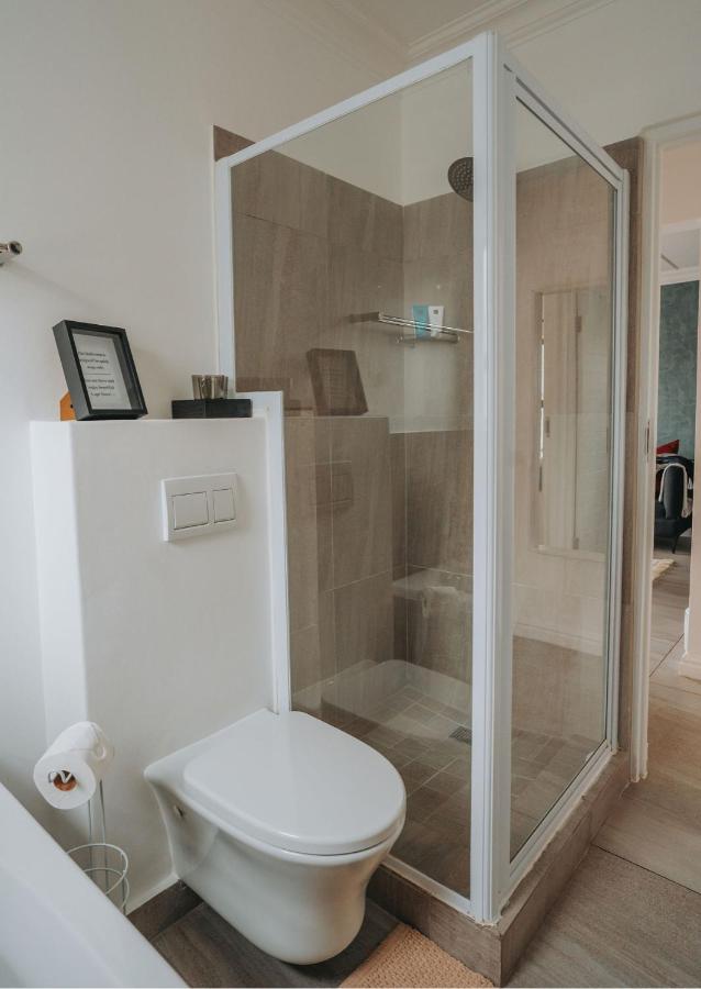 Calm Blouberg Beach Apt - Gated & Lift Access - B&B Città del Capo