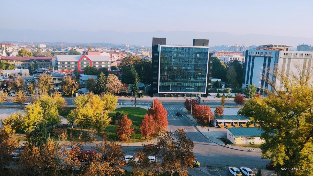 View - city center, self check in, free parking, quiet nbhd - B&B Skopje