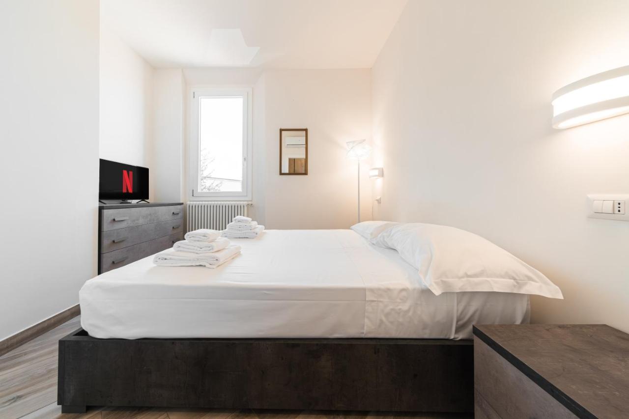 Carracci House - Free Parking - Station - Center e Fiera - Chambres d’hôtes Bologne