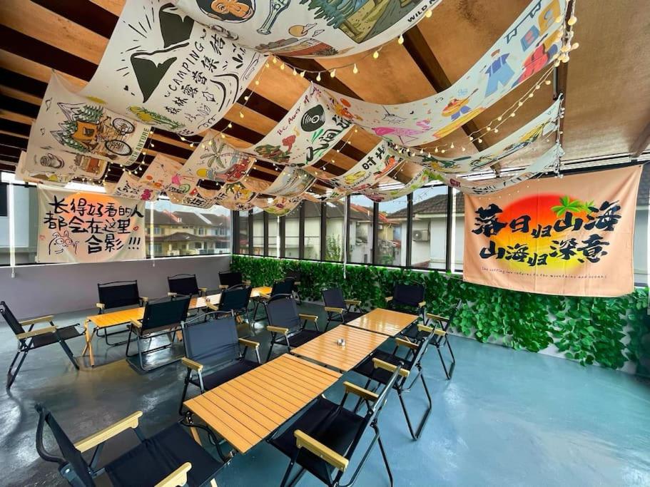 Cozy Sunny Home BBQ Steamboat KTV Bukit Indah JB - Bed and Breakfast Johor Bahru