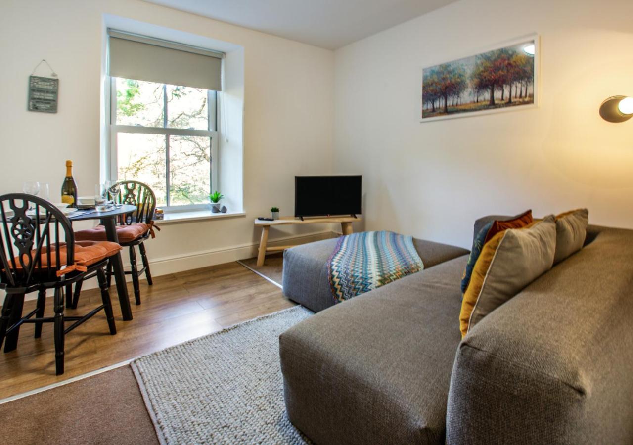 Fairy Glen Apt 3 - B&B Capel Garmon
