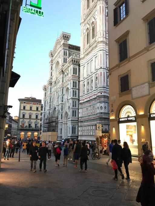Small Studio, Donatello, next to the Duomo of Florence - B&B