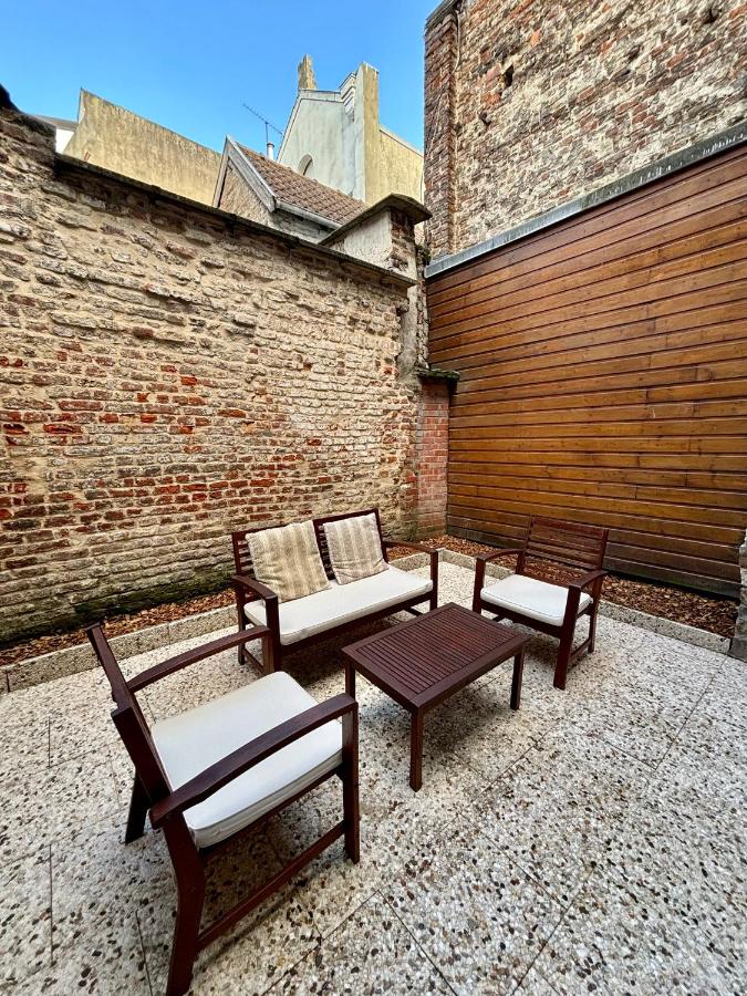 Le Petit Hainaut, hyper centre - Bed and Breakfast